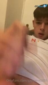 gaytwink0001 jerking of and cumming all over himself making a mess