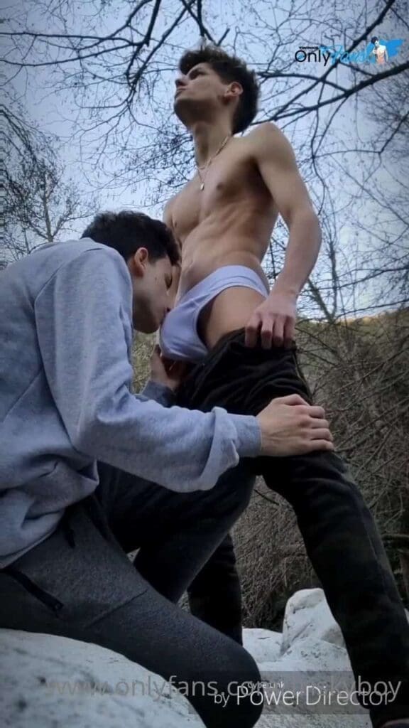 friskyboy is getting his uncut twink dick sucked outdoors